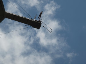 3..2..1..Bungeeeee
